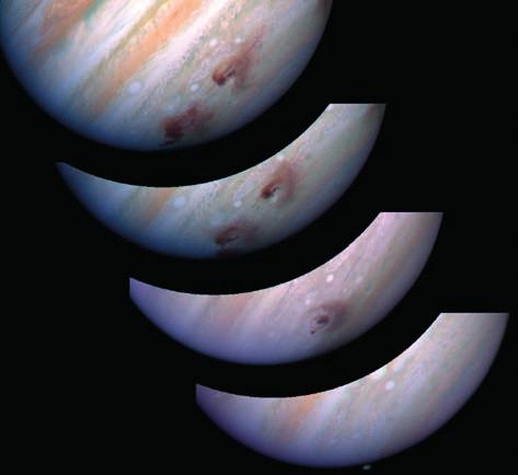 Atmosfera Jupiter je sačinjen uglavnom od vodonika i helijuma, ali u njegovoj vidljivoj atmosferi preovlađuju oblaci amonijaka i amonijum-hidrosulfida, koji čine gornje slojeve same planete.