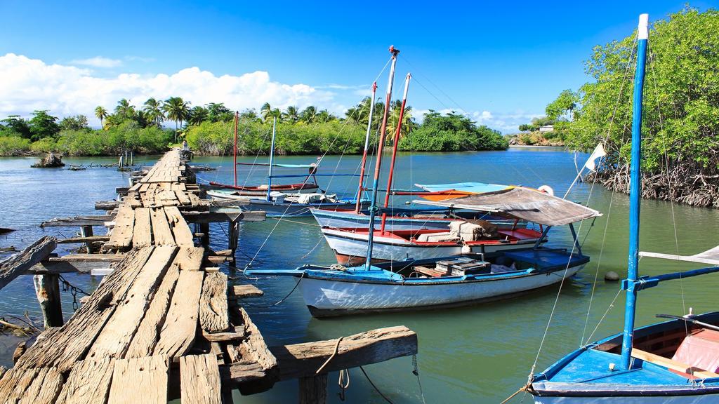 This absorbing adventure takes in some of its most important highlights including the cultural epicentres of Havana and Santiago de Cuba, the rich colonial ambience of Trinidad and Cienfuegos and the