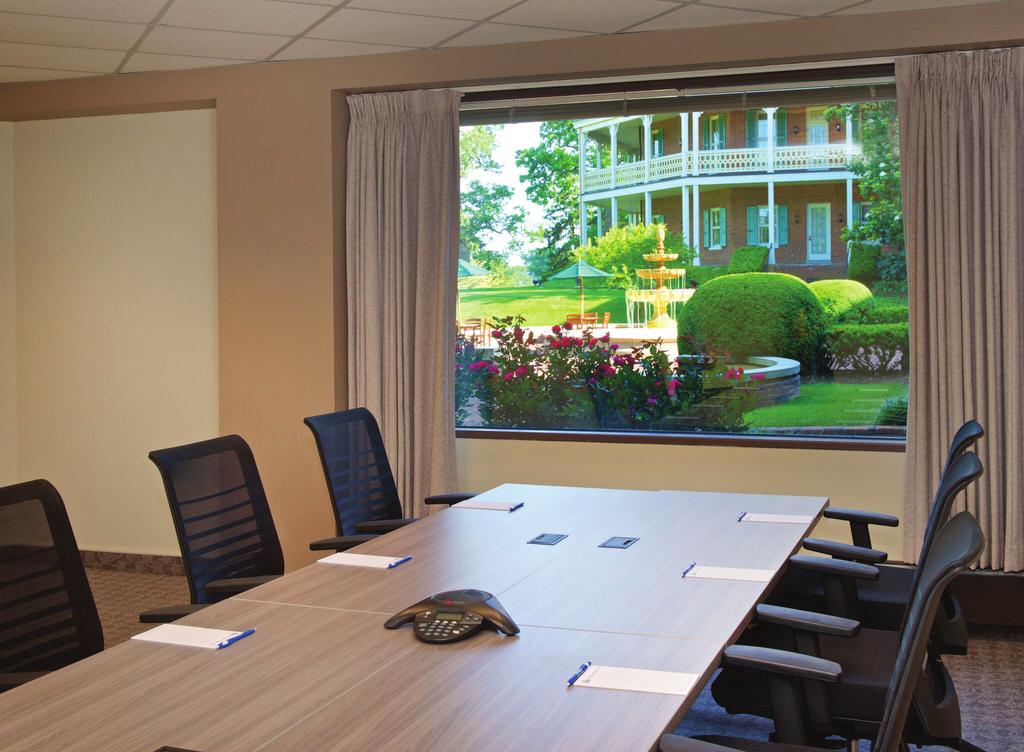 productive. Whether your group is five or 0 people, our soundproof meeting rooms will allow your participants to concentrate without interruptions.