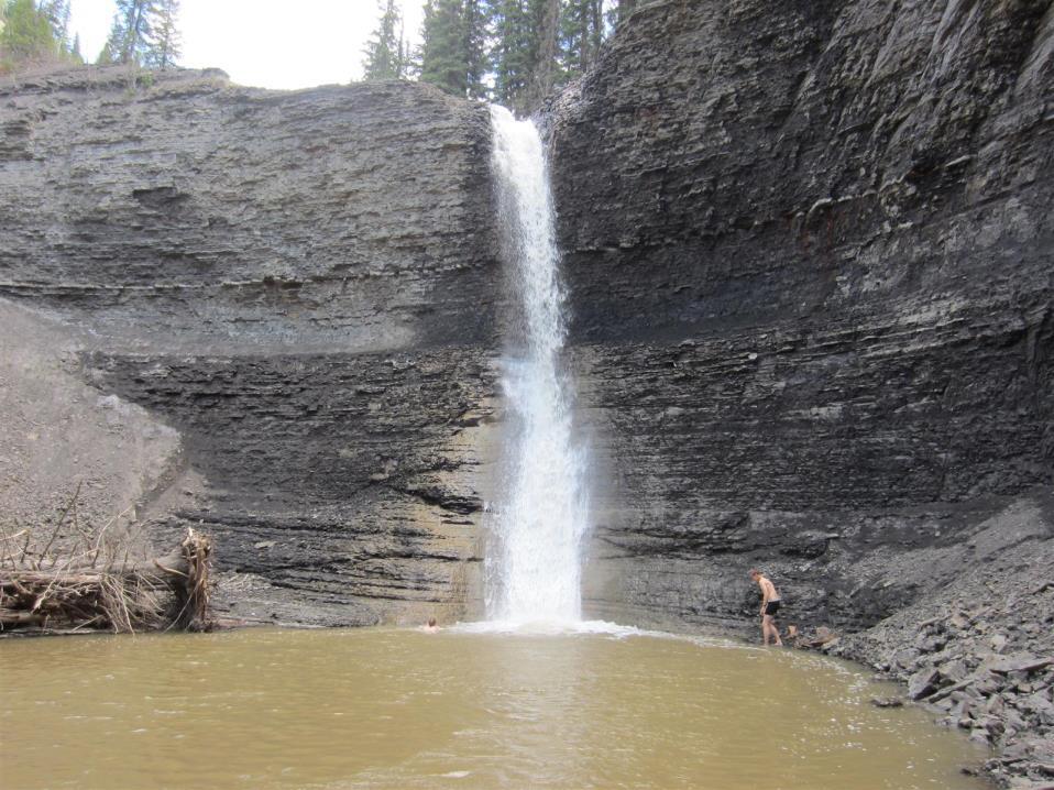 North of Tumbler Ridge Salt Falls Falls - 55 o 22 42 N, 120 o 55 09 W 6138863 631842 Start - 55 o 23 11 N, 120 o 54 07 W 6139793 632906 (start may vary depending on industrial activity and new road