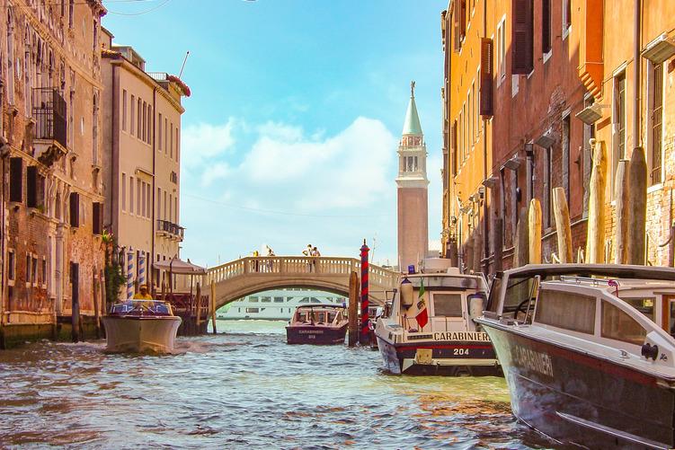 VENICE EXCURSION September 24, 2018-7:45 am - 8:30 pm optional tour #6 After you depart the hotel at 7:45 am with the tour guide, the tour will depart Florence from the main train station by high