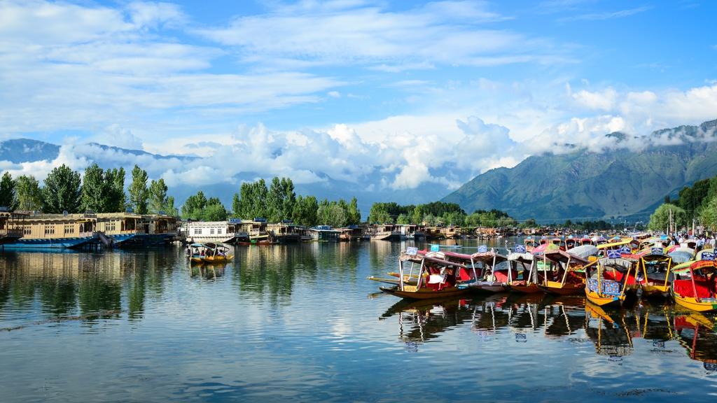 This wonderfully unhurried itinerary takes you to the summer capital of Srinagar and the tranquil waters of Lake Dal, where you will spend six nights relaxing aboard the five-star Sukoon Houseboat
