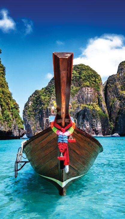 Halong bay, sleep on a traditional Vietnamese boat, eat & cook
