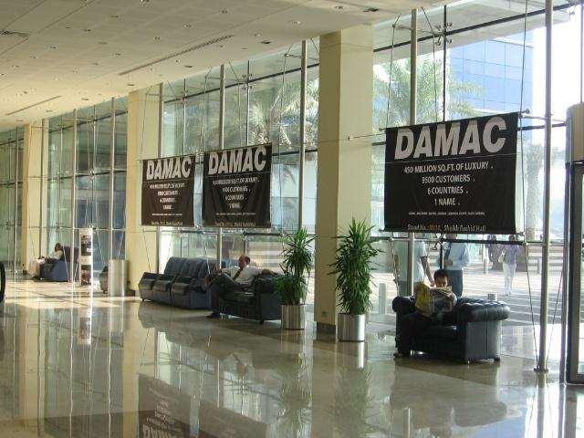 RATE: 1,000/ PER UNIT DESCRIPTION Six banners located at the Lobby of the Convention Tower, three on each side of the main entrance, allow you to target a