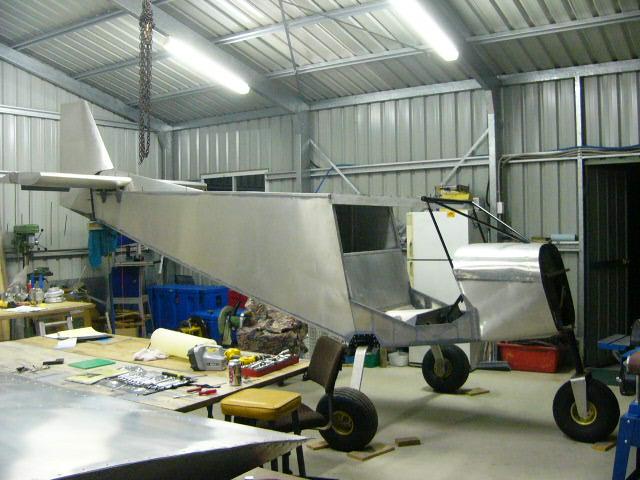 Work continues on Danny, Peter, David and Ian s Zenair CH701. On the left we see a nearly complete fuselage sitting on the undercarriage.