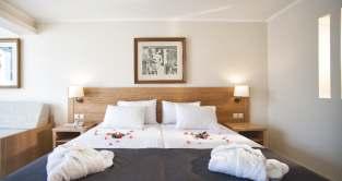 Fully equipped rooms with a furnished balcony and all modern comforts.