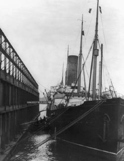 7. Epilogue: CARPATHIA Carpathia s Launch and Accommodations The RMS Carpathia was a transatlantic passenger steamship owned by the Cunard Line. It was built by C.S. Swan and Hunter Ltd.