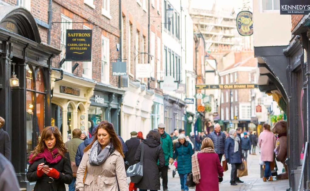 5 DEMOGRAPHICS York has a primary catchment population of 488,000, of which 294,000 regard York as their main shopping destination.