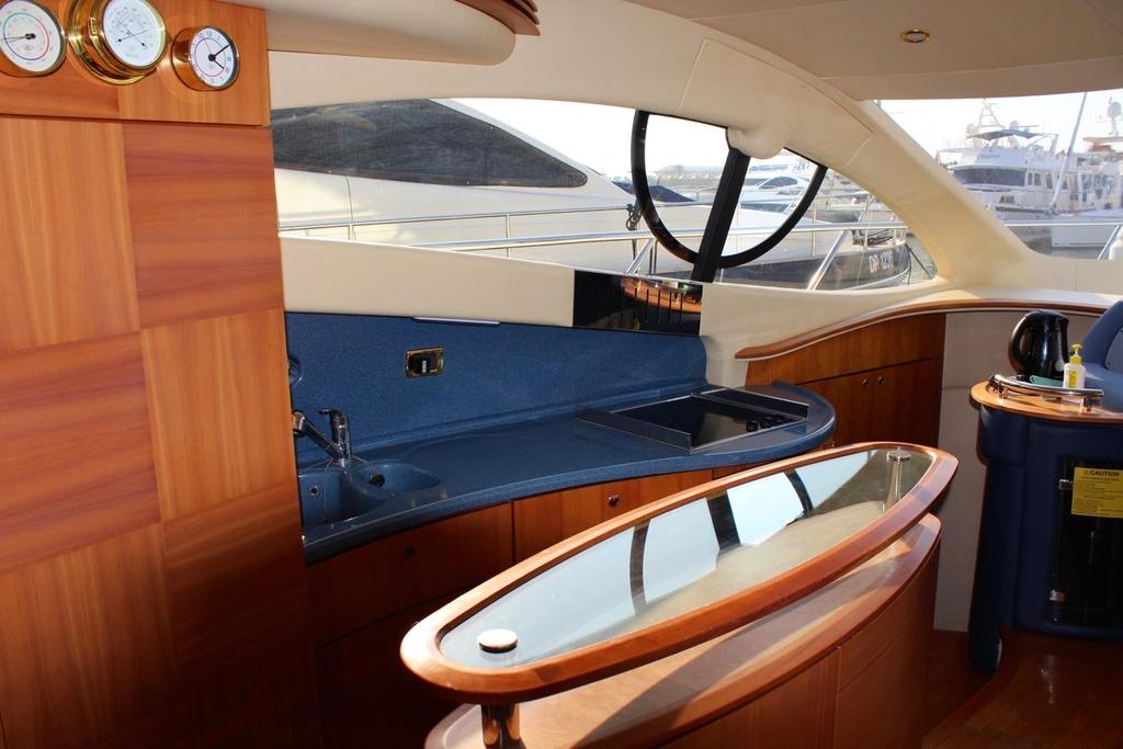 MAIN DECK True to Italian styling, the main decks interior is as extravagantly designed as