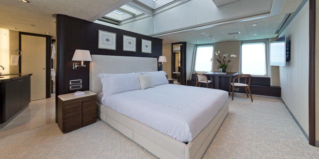 MASTER SUITE The beautifully proportioned main deck master suite of Bella Vita provides a sense of spaciousness due to