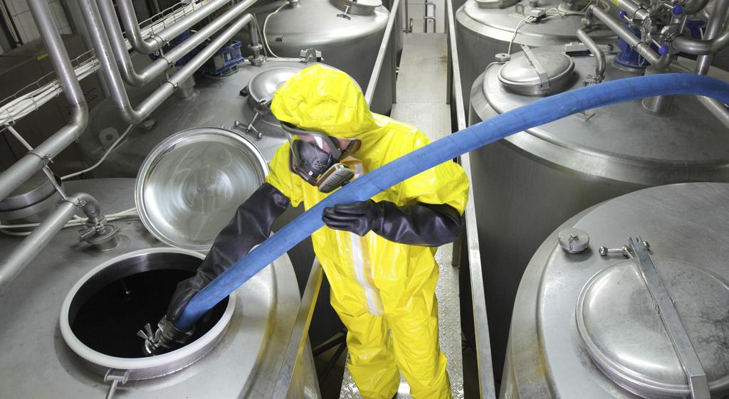 Washing and cleaning Processing foods and drinks or other high-purity materials requires cleaning and washing the hoses.