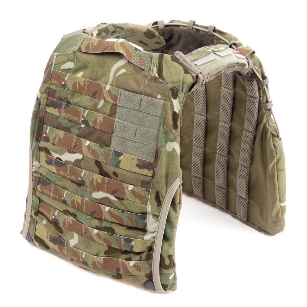 The pockets also holds ballistic panels. An attachment point for a repair buckle is placed under the top MOLLE webbing s on the front. In the buckles you can attach our chest rig.