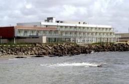 HOTEL FLOR DE SAL Directly facing the Atlantic Ocean, Flôr De Sal provides contemporary accommodation a 5-minute drive from Viana Do Castelo historic centre.