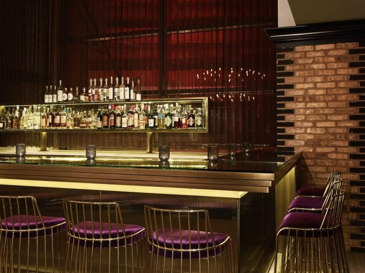 Reserve Bar : Semi-private bar and lounge area with a balcony overlooking Salone Nico.