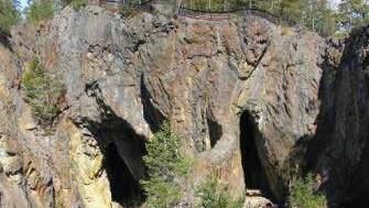 Excursions COBALT MINES, OR "IN THE SEARCH OF THE CAVE KING" (7 hours) (April 1 - November 1) Since the 18th century, the mines to the north of Oslo provided up to 80 percent of the world s