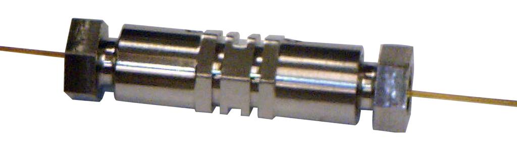 Connecting Columns To connect columns to the union using internal nuts and pre- swaged UltiMetal Plus Flexible Metal ferrules: 1 Finger- tighten the internal nuts.