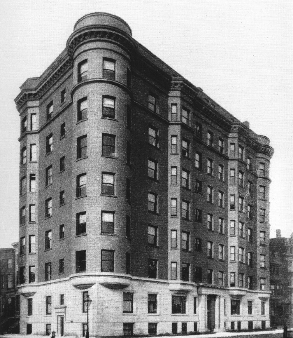 (Slika 18). 1200 North Astor Street je primer slabih rešitev v večstanovanjskih objektih v Chicagu na prehodu iz 19. v 20. stoletje.