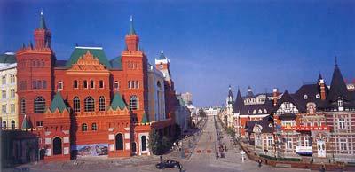 As the first avenue of the city, it was constructed 100 years ago when Dalian commenced its
