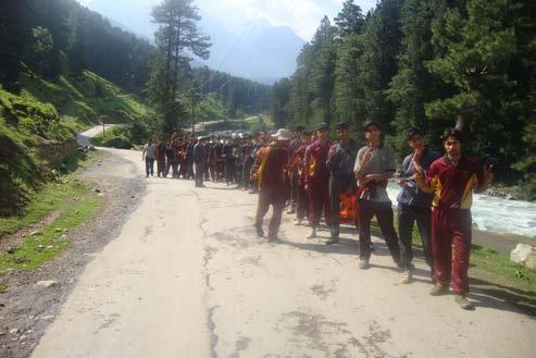 Acclimatization marches of 1.5 to 3 kms around the places were conducted during first 2 days which was accompanied by mountain physical training.