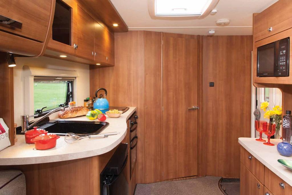 Test Caravan 17,999 MIRO 1183kg MTPLM 1310kg REVIEW Elddis Affinity 482 i The latest addition to the Affinity range is a classic twoberth layout with a shower room of generous proportions f light