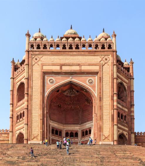 Day 4 Agra - Jaipur via Fatehpur Sikri (265 km, 5-6 hrs) After breakfast you will drive to Jaipur-the fabled pink city of the desert named after Jai Singh, the former Maharaja of Jaipur.