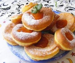 Farka ( the tail of Farsang ) and lasts from the so-called Farsang Sunday through to Shrove Tuesday (or Húshagyókedd in Hungarian).