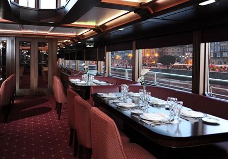 Aboard the Spirit of Chartwell, guests enjoy friendly and professional service provided by a well-trained staff that caters to guests' every need.