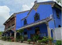 Local Flavours of Penang (GDPEN05NM) SGD 65/ adult SGD 55/ child - 6 hours Min. 35 - Cheong Fatt Tze Mansion: Visit this distinctive cultural museum which is with indigo-blue outer wall.