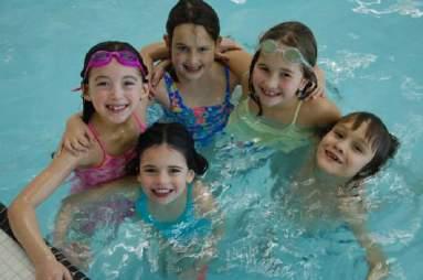 Recreational swim is a staple activity during our Break Camp programs. Swim is one of our camper favourites and we are happy to offer it daily in the indoor saltwater pools at Schwartz/Reisman Centre.