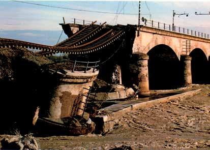 1 3 2 4 1 Ponte Taro, Parma. Italy. 9 November 1982. An arch of the bridge at the moment of its collapse.