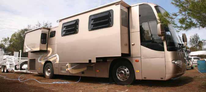 5 m (8 ft 2 in) External Height 3.37 m (11 ft 10 in) Internal Height 2.0 m (6 ft 6 in) Rear Bed Size 1.53m x 2.