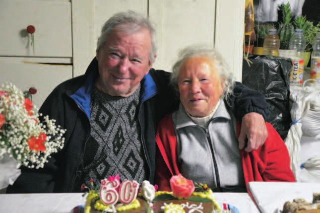 Med temi številnimi pari so bili kar po trije pari, ki so obhajali 40, 50 in 60 let skupnega življenja.