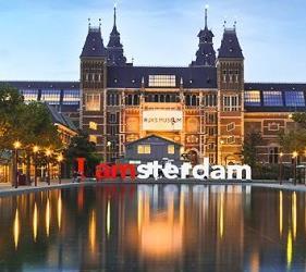 Local Attractions Neighborhoods for Food & drinks Amstelplein 1.5 km 10 min by metro De Pijp 3.9 km 27 min by metro Amsterdam zuid 5.2 km 11 min by metro Amsterdam centre 6.