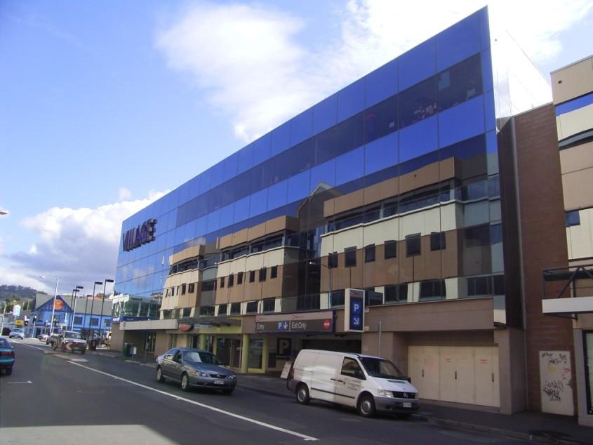 AVAILABLE FOR IMMEDIATE OCCUPATION 179 Collins Street, Hobart 'A' GRADE CBD OFFICES These well appointed offices of 618m² are located on the first floor adjacent to