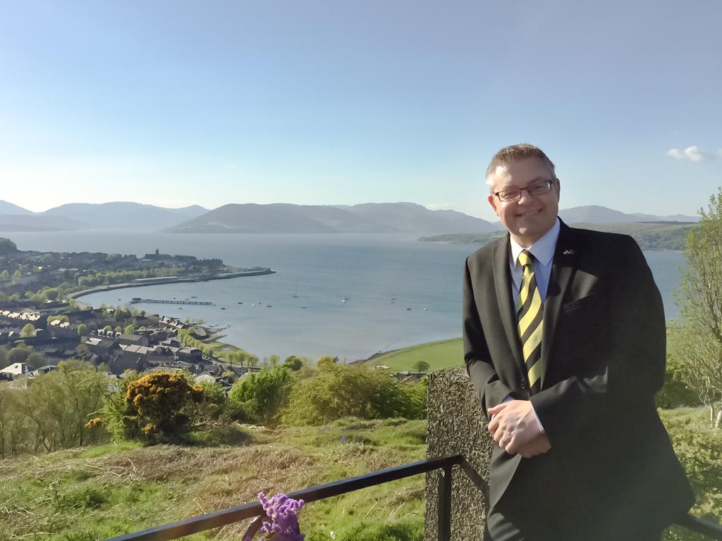 With the Parliament s summer recess now over, I am back through in Edinburgh three days a week and in the constituency on a Monday and Friday.