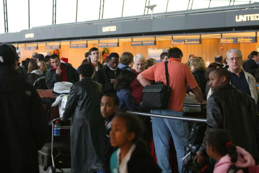 Flight delays cost passengers, airlines and the U.S.