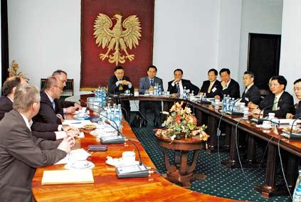 Council member Andrew Leung led a multi-sector mission to Poland, where they held talks with the Ministry of Economy