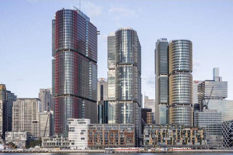 A total of 48 levels and a larger-than-average floorplate size of 2,3 square metres adds uniqueness to this Lendlease-owned Premium Grade building.