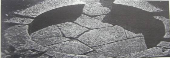 Archaeoastronomy and Ancient Technologies 2015, 3(1), 88-147 103 3-5. Chamber walls Fig.19. Building No.2 the floor of the chamber [97, p. 141].
