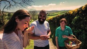 Your adventure will begin when you arrive at Butterlope Farm where you will be welcomed with a delicious spread of homemade scones, foraged jams and tea before heading out on a foraging walk.