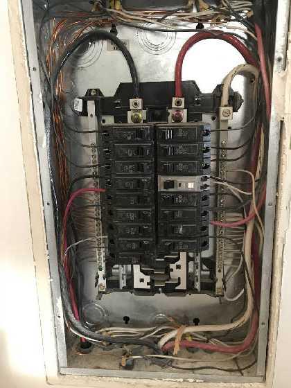 No Apartment 5 Electric Panel Manufacturer: General Electric
