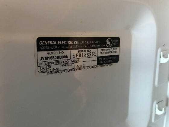 Sink: Stainless Steel Electrical: 110 VAC GFCI - Overhead light
