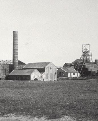A new industrial landscape By the mid 1960s, economic and other pressures had resulted in the loss of both these pits.