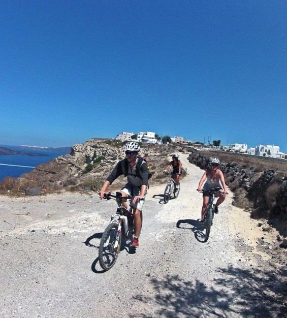 Take your family for an unforgettable adventure or have a picturesque private bike ride, this tour is ideal for all of those who want to combine a little bit of everything.