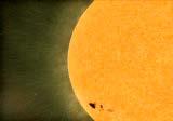 Sunca Sunčev vjetar, koronalni izbačaji i bljeskovi (SEP) mogu utjeca7 na Zemljino magnetsko polje,