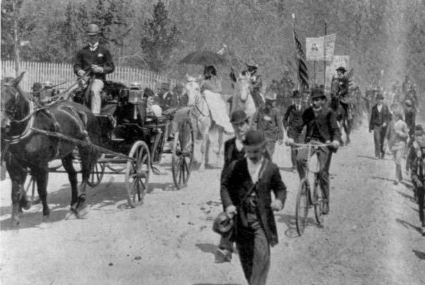 Coxey s Army marching down Piney Branch Road toward the Argyle estate May 1, 1894, on their way to the Capitol from their fi nal campground at the Brightwood Driving Park.