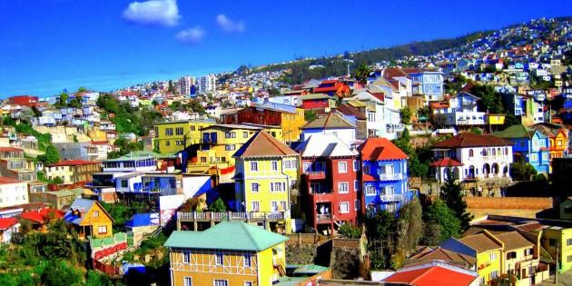 19 November 2018 Departs from Valparaíso, Chile DAY 1 The Jewel of the Pacific Location: Valparaíso, Chile This expedition starts in the wonderful, colourful and poetic city of Valparaíso.