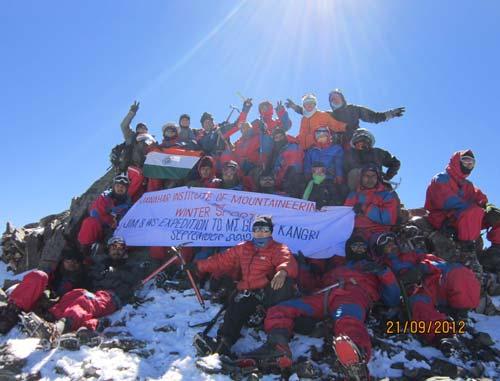 team summited at 1400 hours.