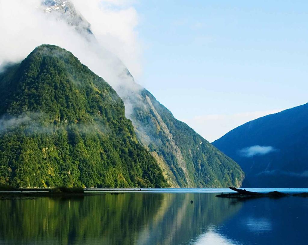 Milford Sound, New Zealand MAGNIFICENT NEW ZEALAND 23 days from only 3,995 per person New Zealand is like no other place on earth packed full of amazing and diverse landscapes.
