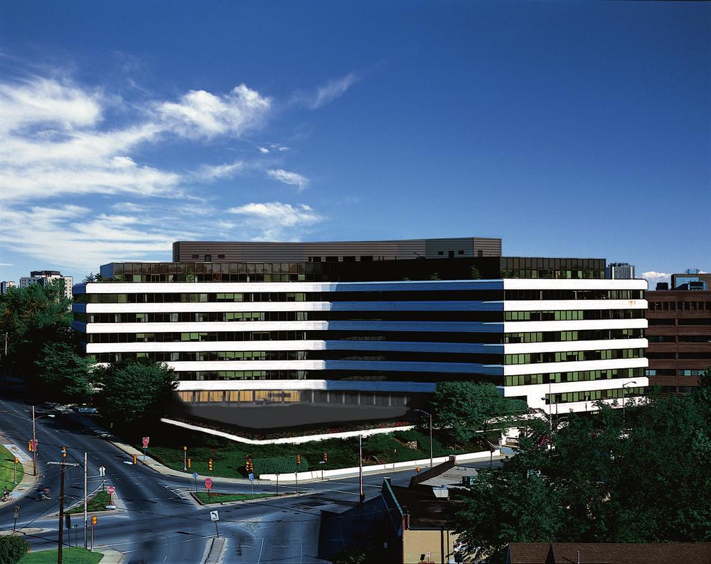 PREMIER OFFICE PREMIER PARKING FROM YOUR HOME TO YOUR OFFICE COMPLETELY PROTECTED FROM WEATHER CONDITIONS a 4-level, 817-space, underground parking garage with direct elevator access to lobby and